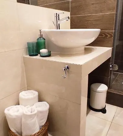 Przytulny Zeta-park * 우스트론