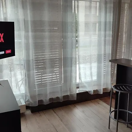 Przytulny Zeta-park * 우스트론